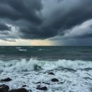 Niepogoda nad morzem