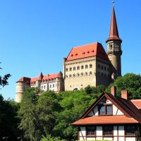 Gdzie spać w Malborku na weekend, by wygodnie zwiedzać zamek i korzystać z atrakcji miasta