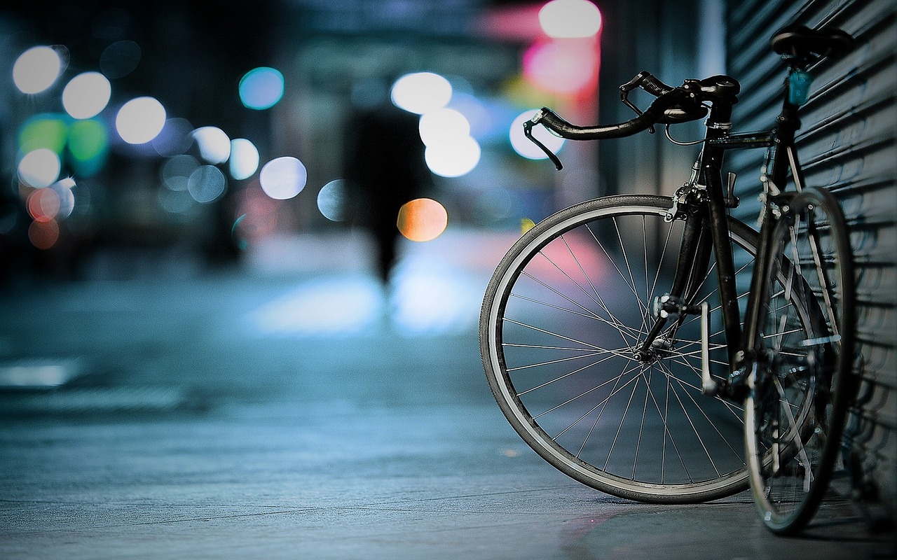 Co obejmuje profesjonalny serwis rowerowy: zakres prac, przegląd podstawowy i kompleksowy, diagnostyka oraz elementy bezpieczeństwa